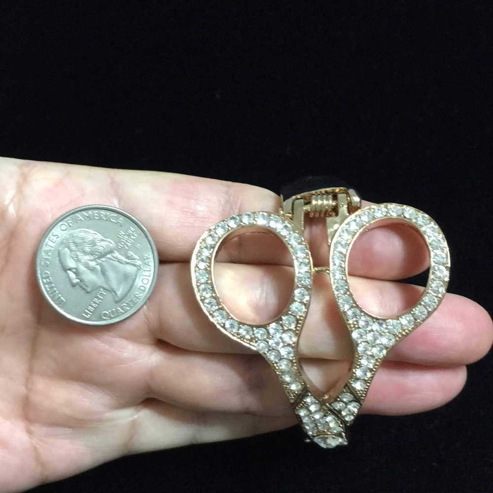 🖤Scissors💕design hinged bangle - Picture 9 of 15